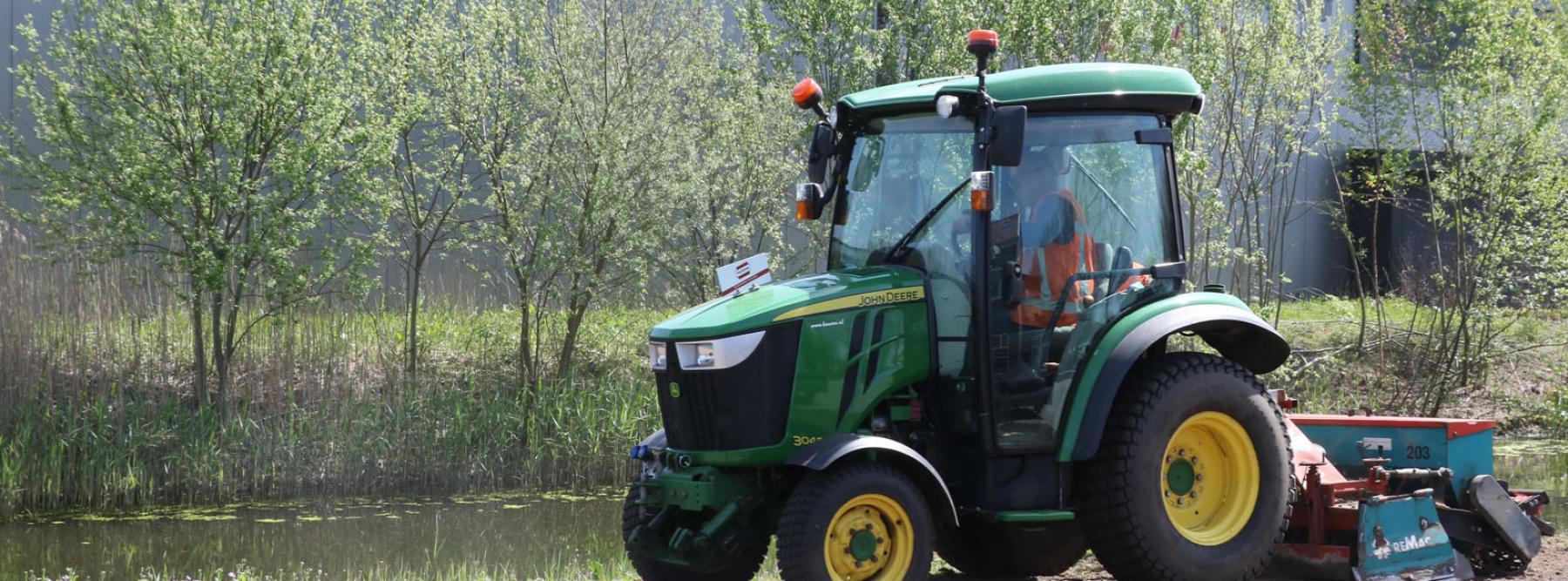 banner John Deere 3645R